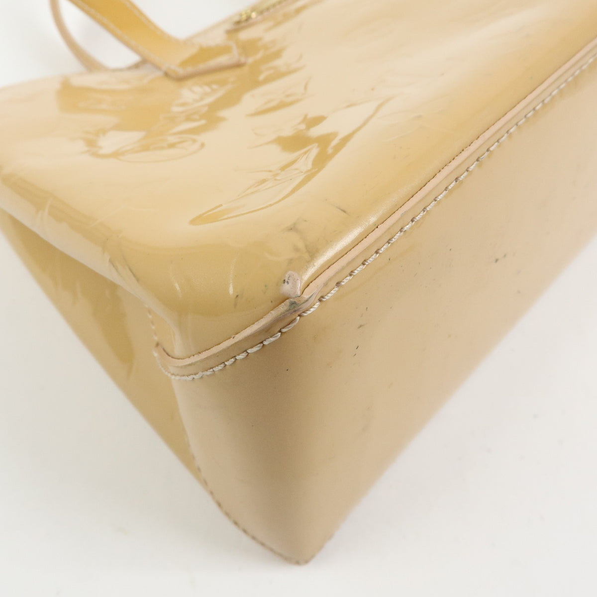 Louis Vuitton Wilshire Monogram Vernis, Beige, Patent Leather, Handbag