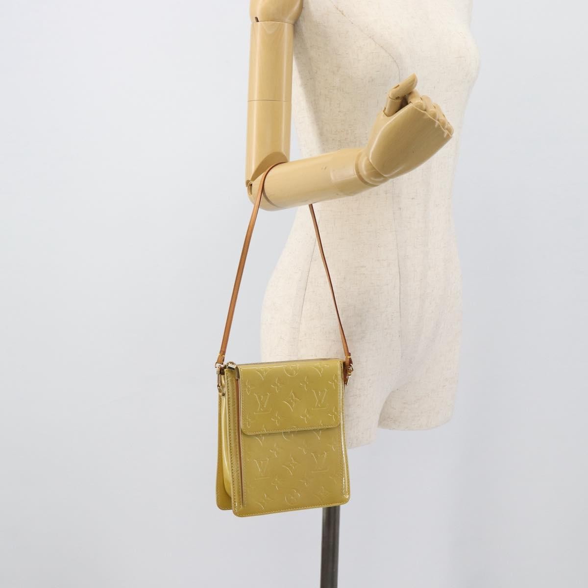 Louis Vuitton Mott Monogram Vernis, Beige, Patent Leather, Clutch