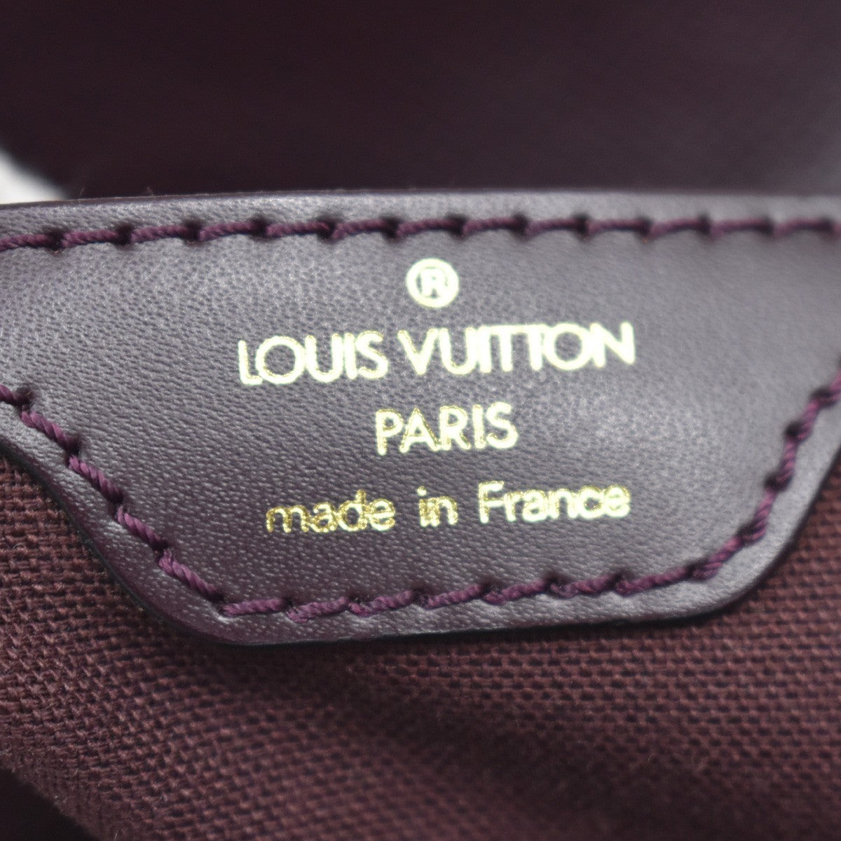 Louis Vuitton Reporter Taiga Leather, Purple, Leather, Shoulder Bag