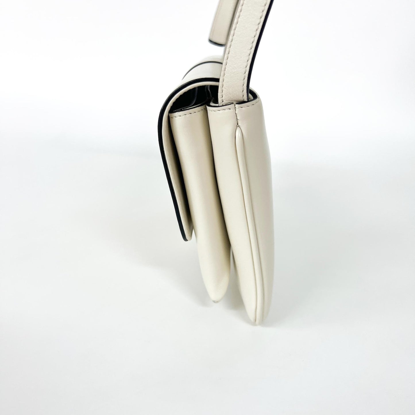 Gucci Arli Shoulder Bag Leather, White, Leather, Shoulder Bag