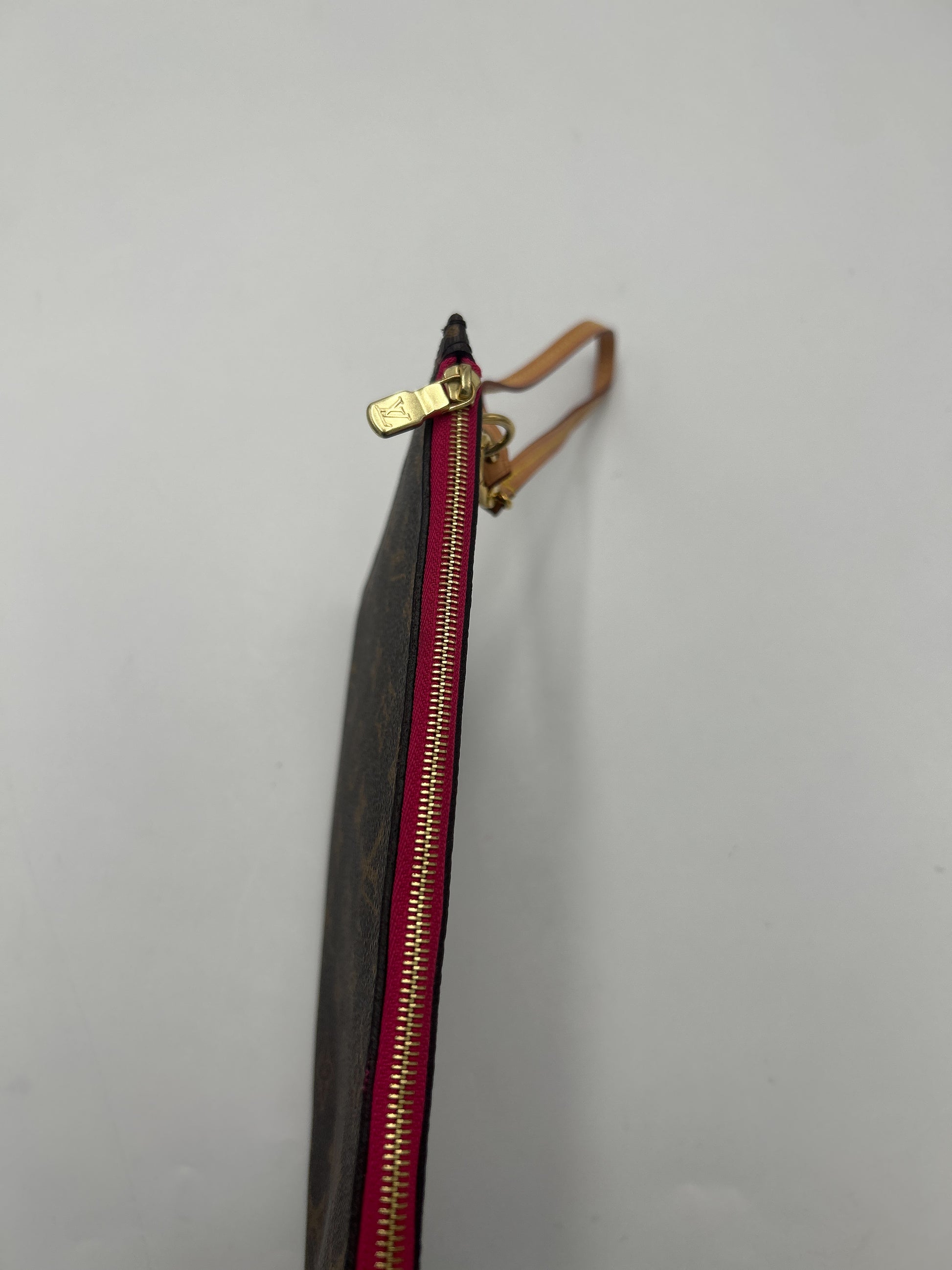 Louis Vuitton Neverfull Shoulder Strap Braided Leather, Brown, Leather, Clutch