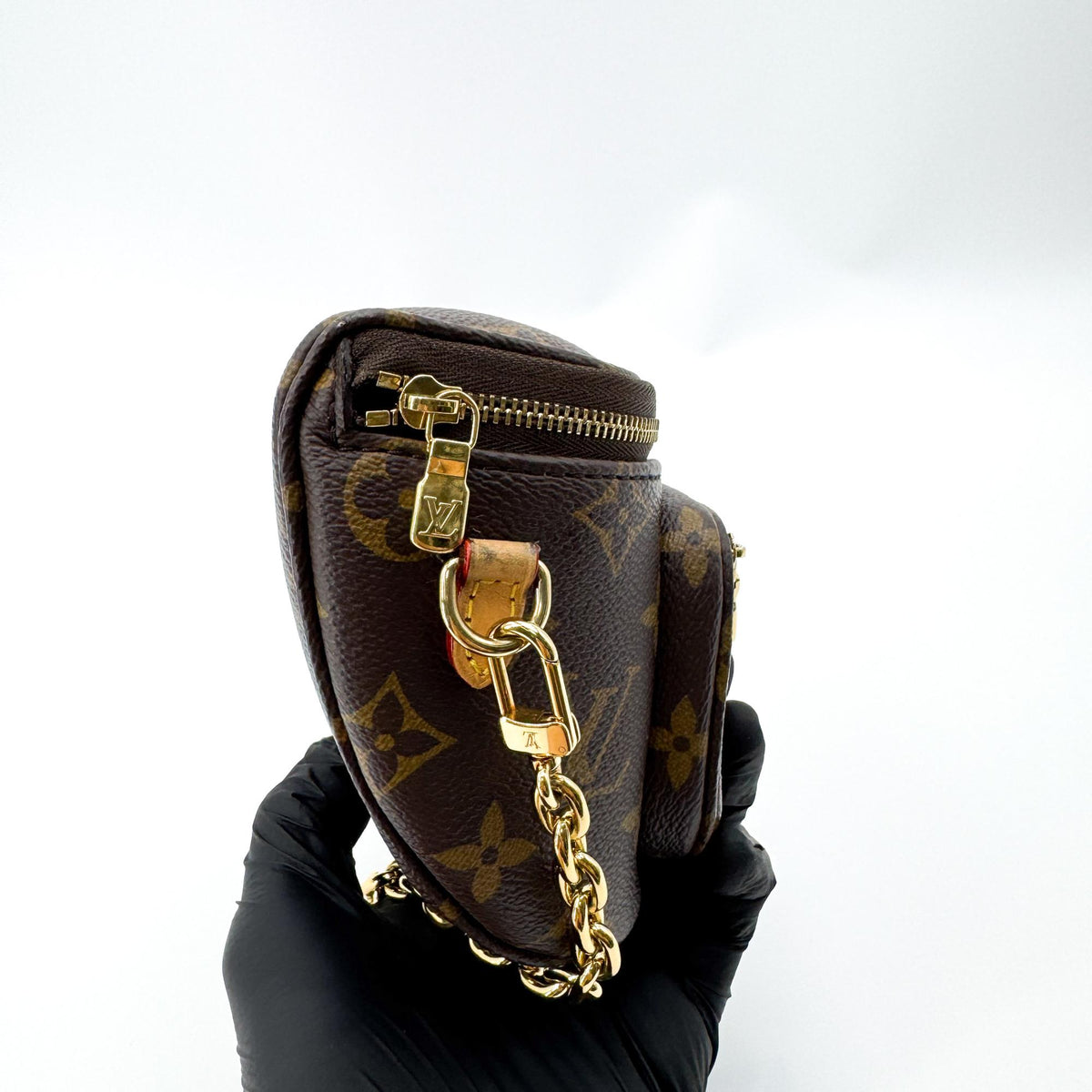 Louis Vuitton Bum Monogram Canvas, Brown, Canvas, Clutch