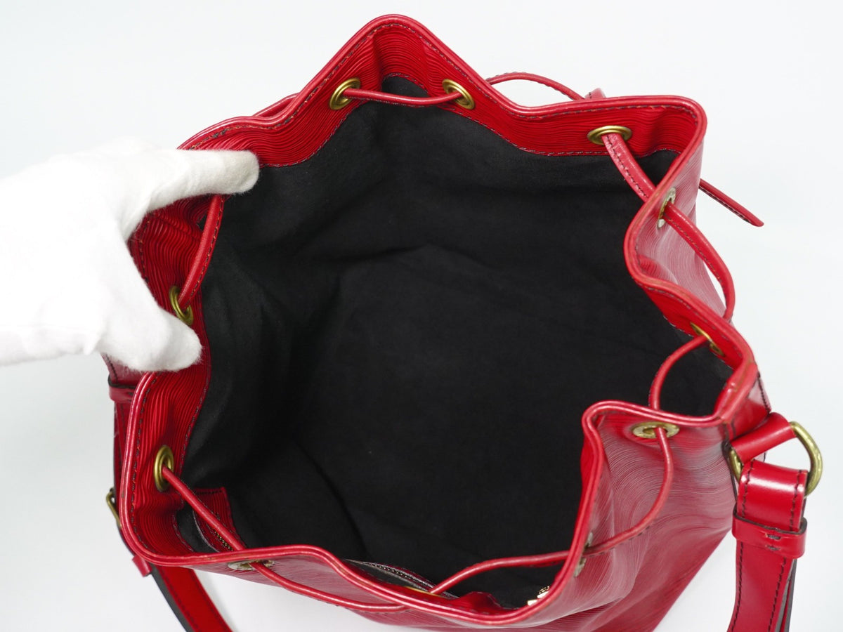 Louis Vuitton Petit Noe Epi Leather, Red, Leather, Handbag