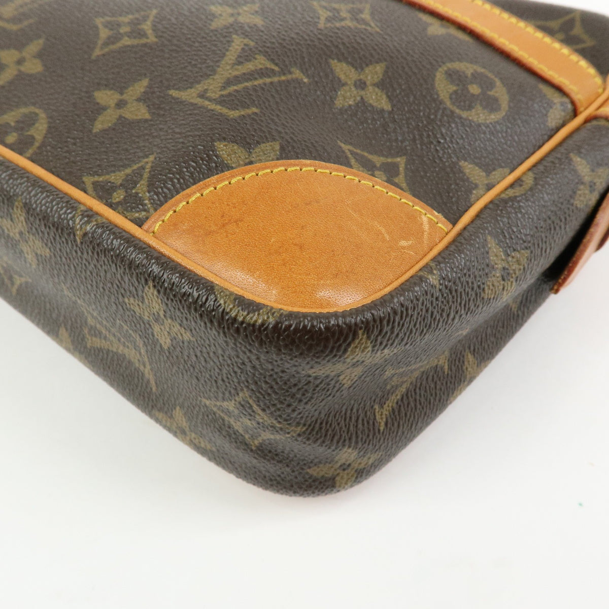 Louis Vuitton Compiegne Cosmetic Monogram Canvas, Brown, Canvas, Toiletry Case