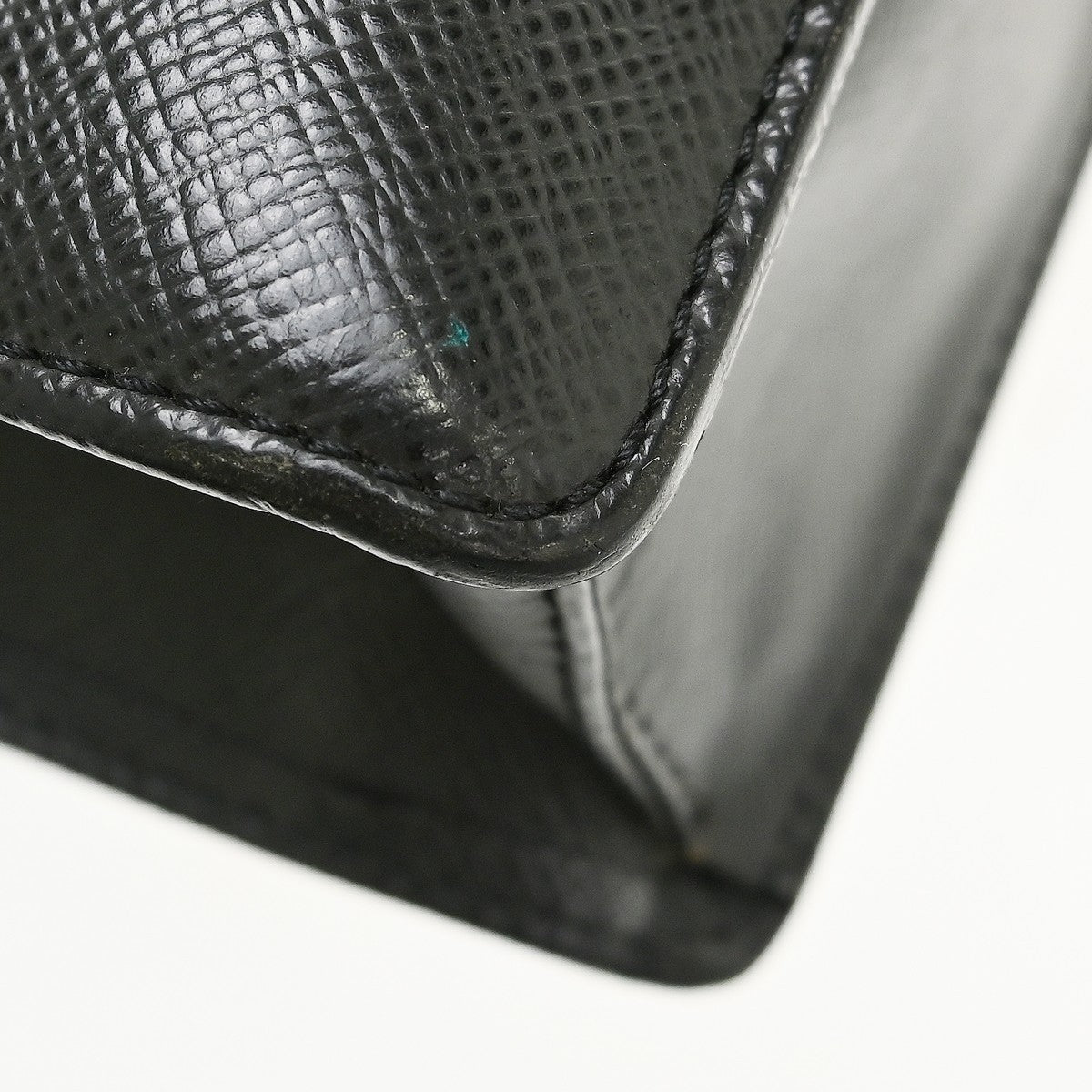 Louis Vuitton Porte-Documents Angara Taiga Leather, Black, Leather, Briefcase