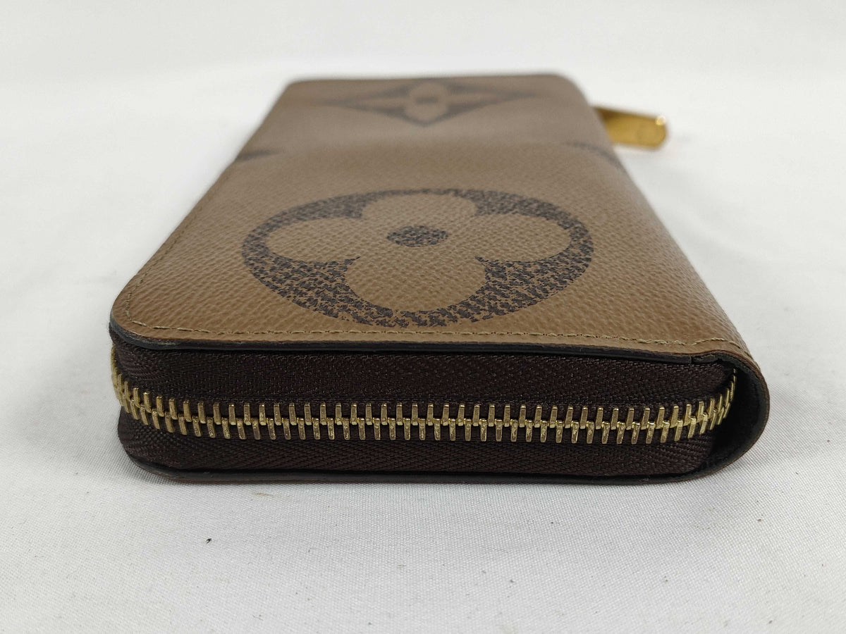 Louis Vuitton Zippy Reverse Monogram Giant, Brown, Leather, Wallet