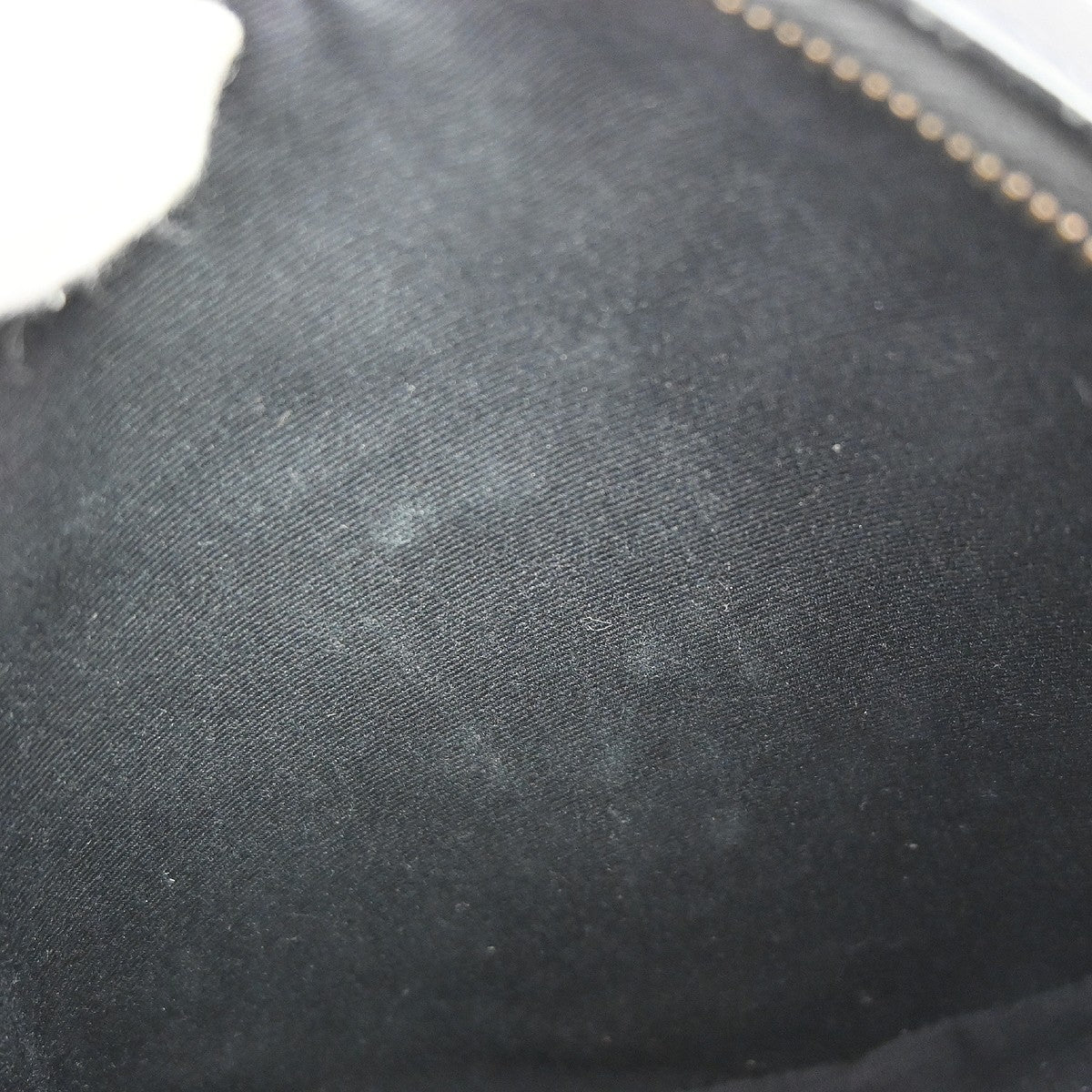 Saint Laurent Vinyle Round Camera Matelasse Chevron Leather, Black, Leather, Crossbody Bag