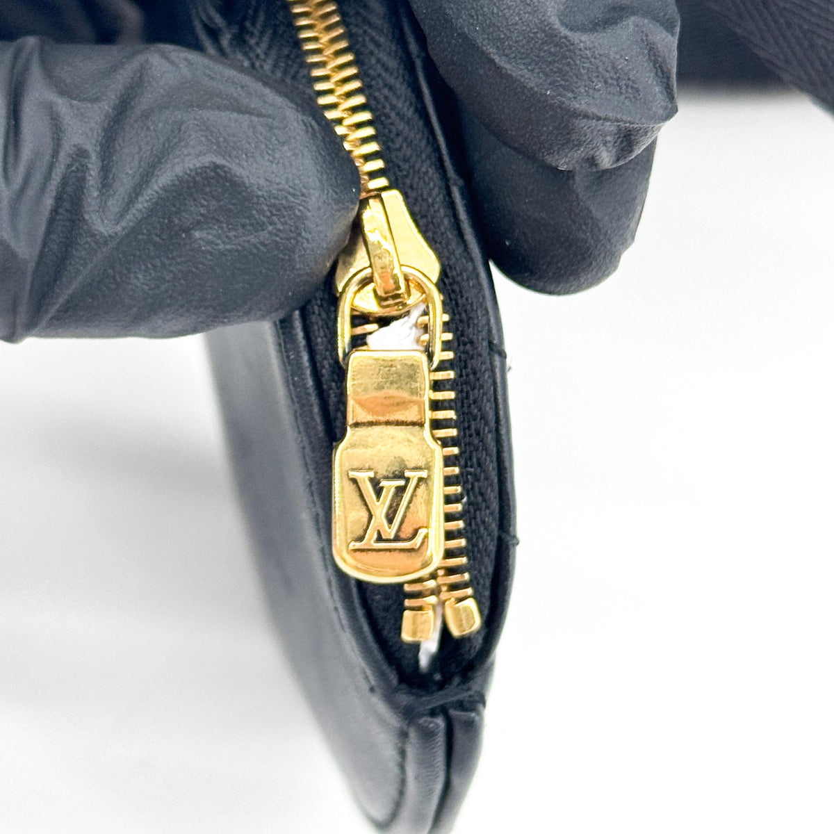 Louis Vuitton New Wave Multi Pochette Quilted Leather, Black, Leather, Clutch