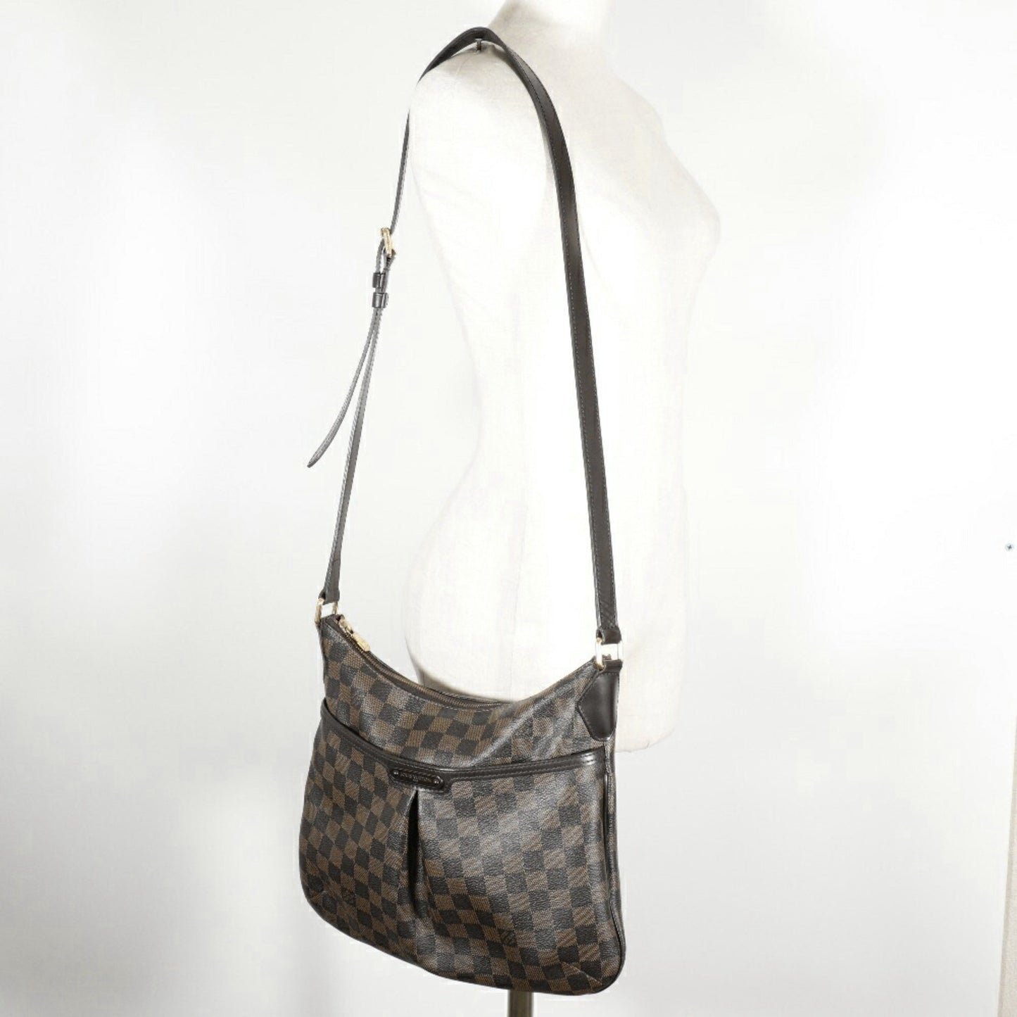 Louis Vuitton Bloomsbury, Brown, Canvas, shoulder