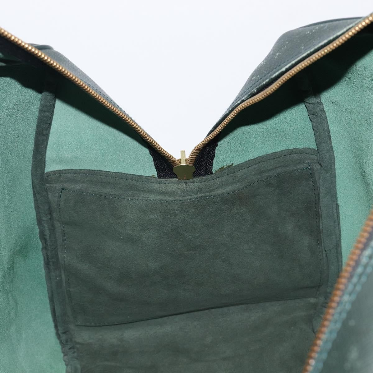 Louis Vuitton Kendall Taiga Leather, Green, Leather, Handbag
