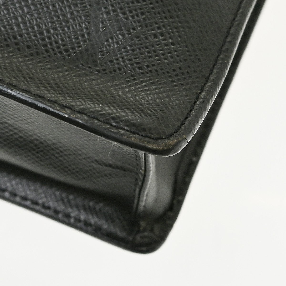 Louis Vuitton Porte-Documents Angara Taiga Leather, Black, Leather, Briefcase