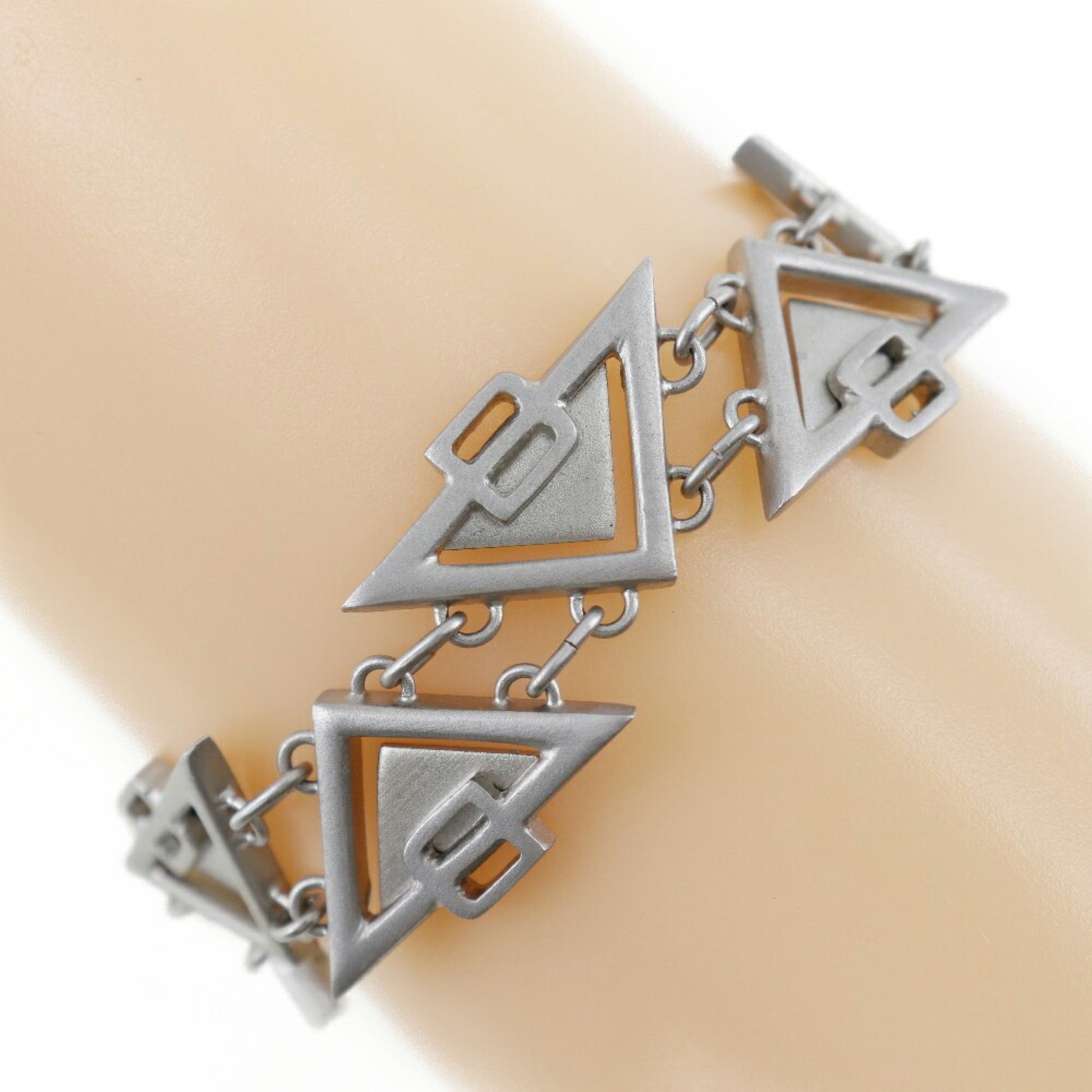 Bottega Veneta Triangle, Silver, Silver, bracelet