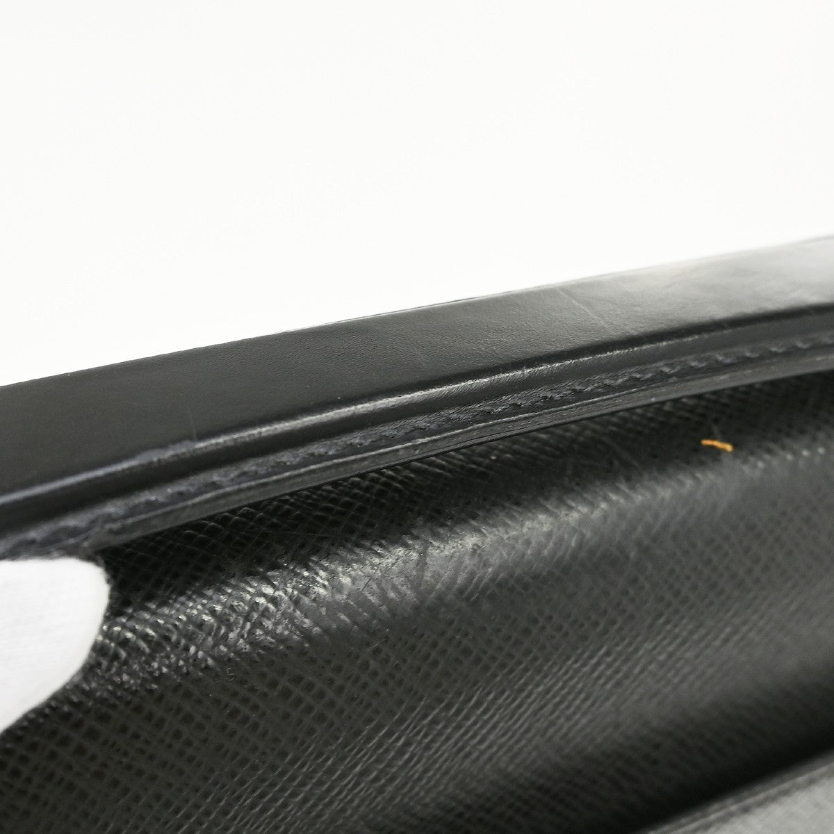 Louis Vuitton Porte-Documents Angara Taiga Leather, Black, Leather, Briefcase