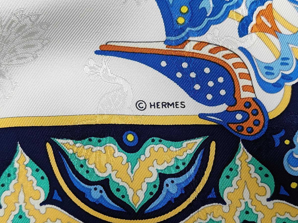 Hermes Carré 90 Silk multicolor, Multicolour, Silk, Scarf