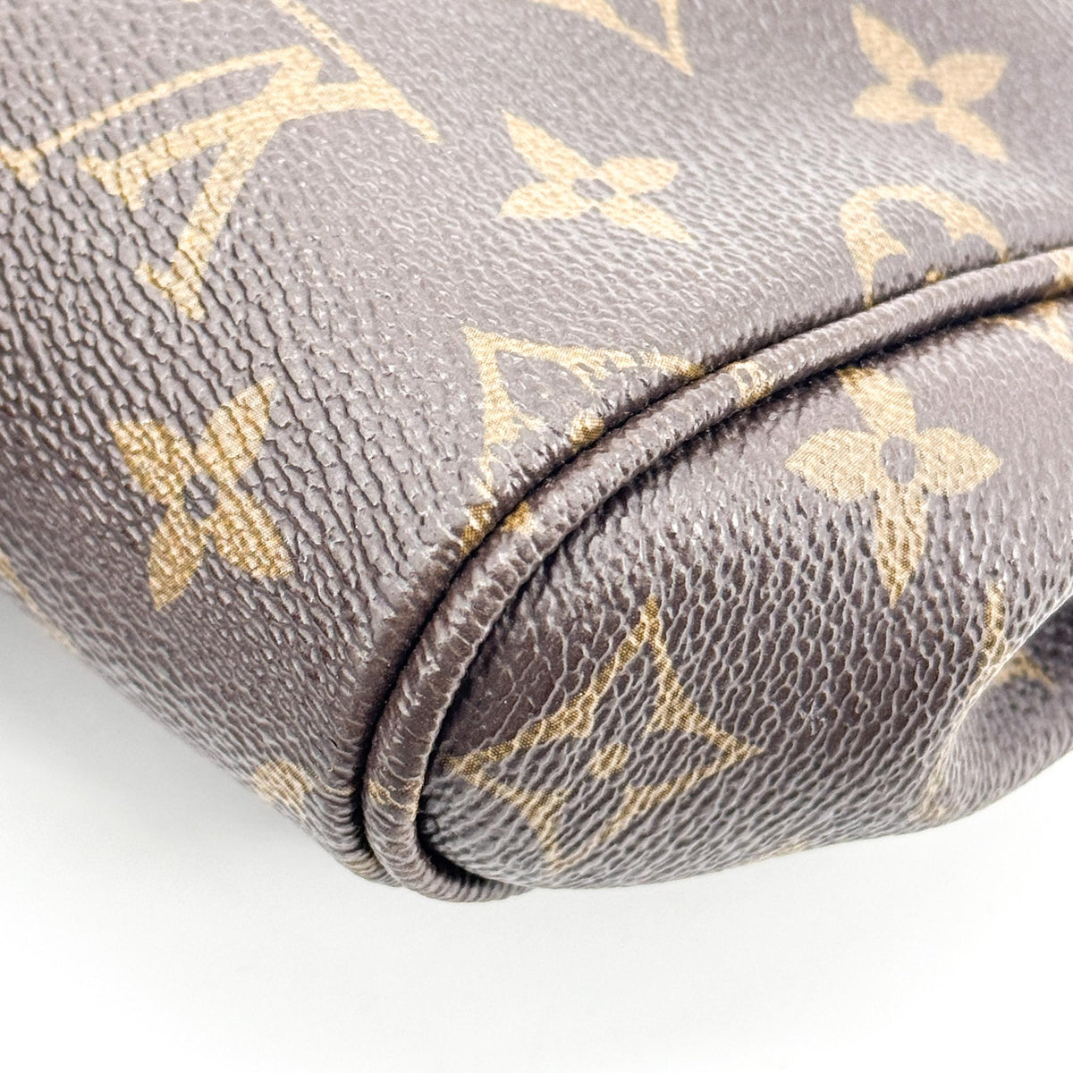 Louis Vuitton Favorite Monogram Canvas, Brown, Canvas, Handbag