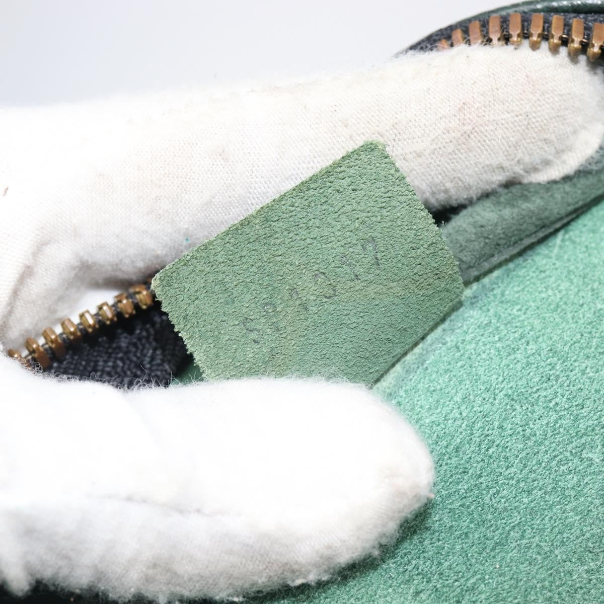 Louis Vuitton Kendall Taiga Leather, Green, Leather, Handbag