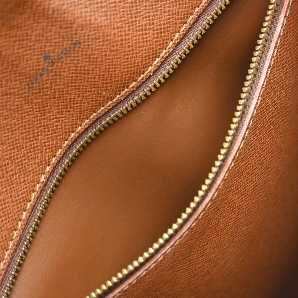 Louis Vuitton Saint Cloud Monogram Canvas, Brown, Canvas, Handbag