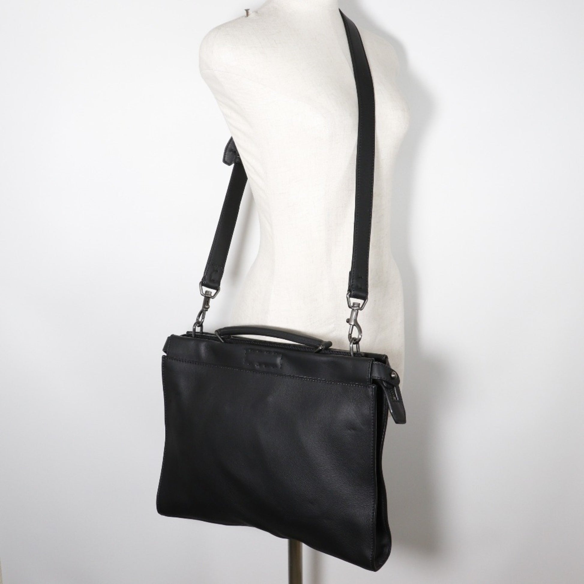 Fendi Peekaboo, Black, Leather, shoulder