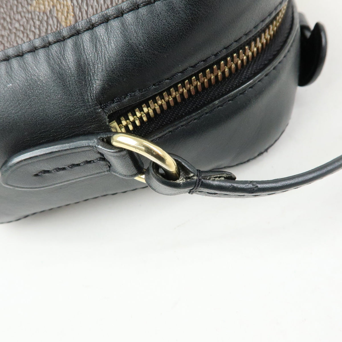 Louis Vuitton Saintonge Monogram Canvas with Leather, Brown, Canvas, Handbag