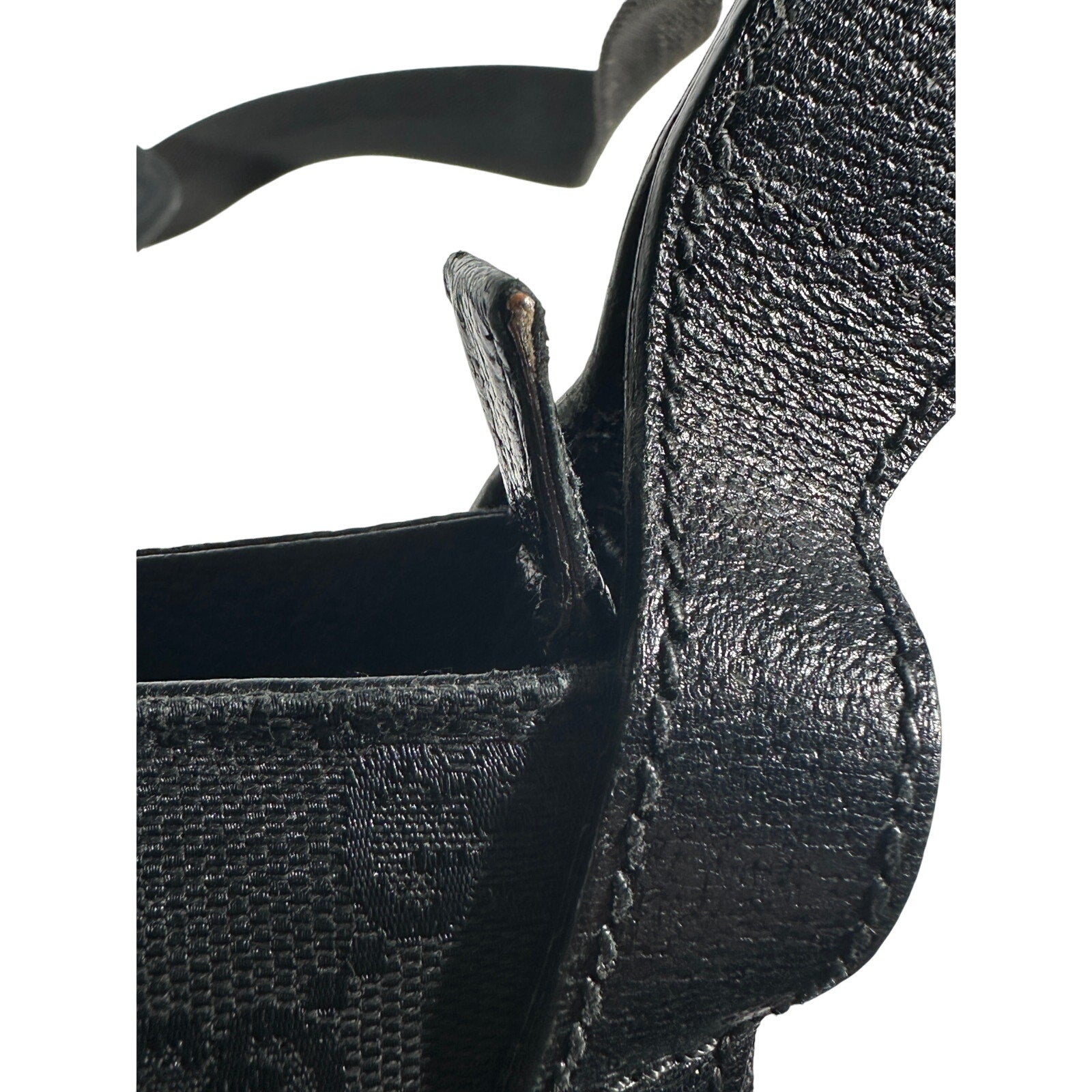 Louis Vuitton, Black, Leather, shoulder