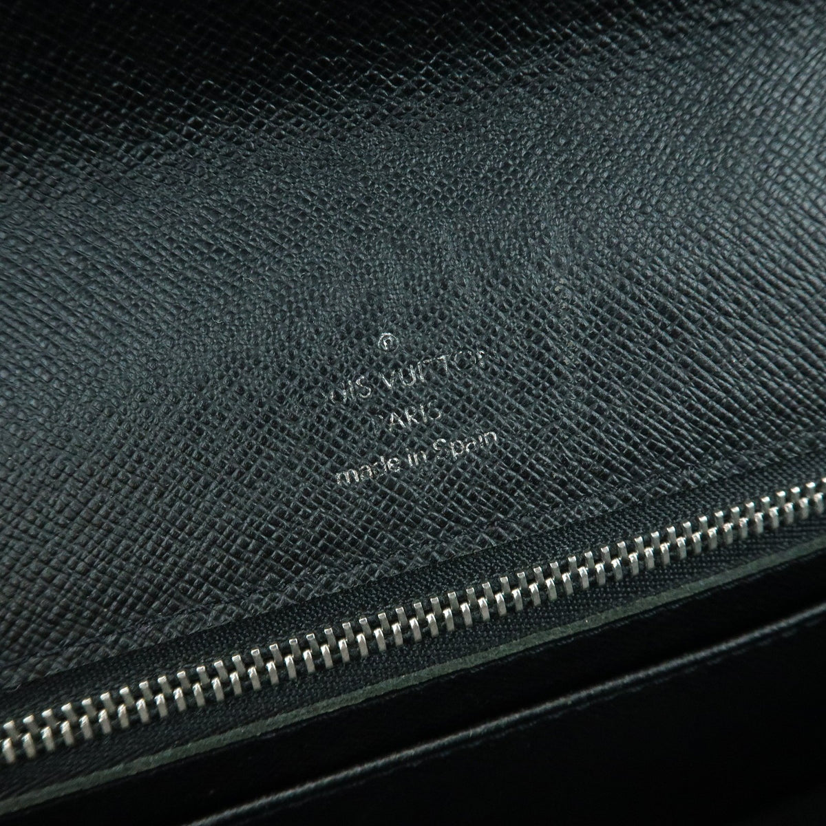 Louis Vuitton Selenga Pochette Taiga Leather, Gray, Leather, Clutch