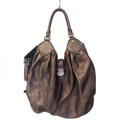 Brandsamsara Louis Vuitton Mahina XL shoulder bag in brown monogram leather with silver-tone hardware and studs.