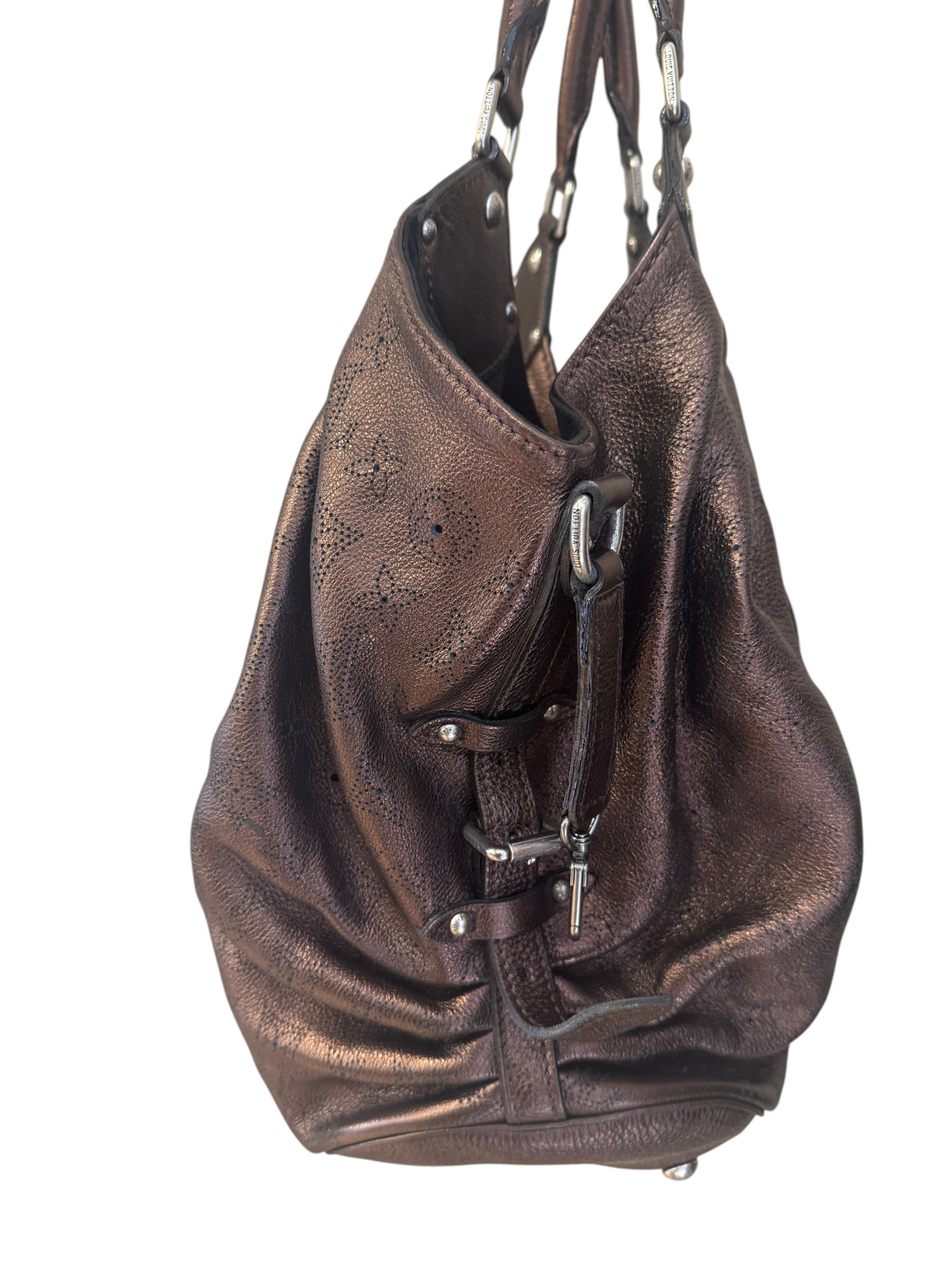 Brandsamsara Louis Vuitton Mahina XL shoulder bag in brown metallic leather with lasercut monogram and silver hardware
