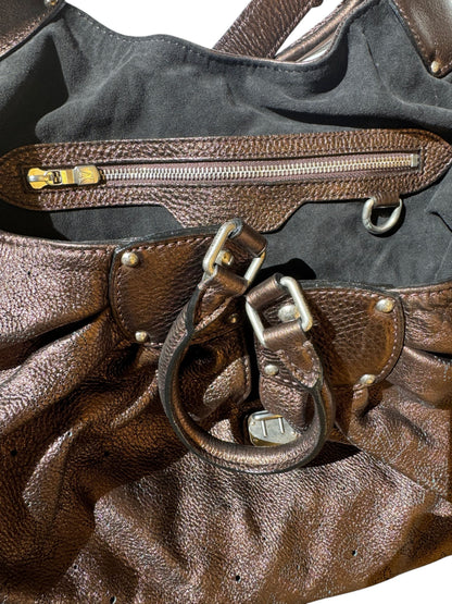 Brandsamsara Louis Vuitton Mahina XL shoulder bag in brown metallic leather with silver-tone hardware and interior