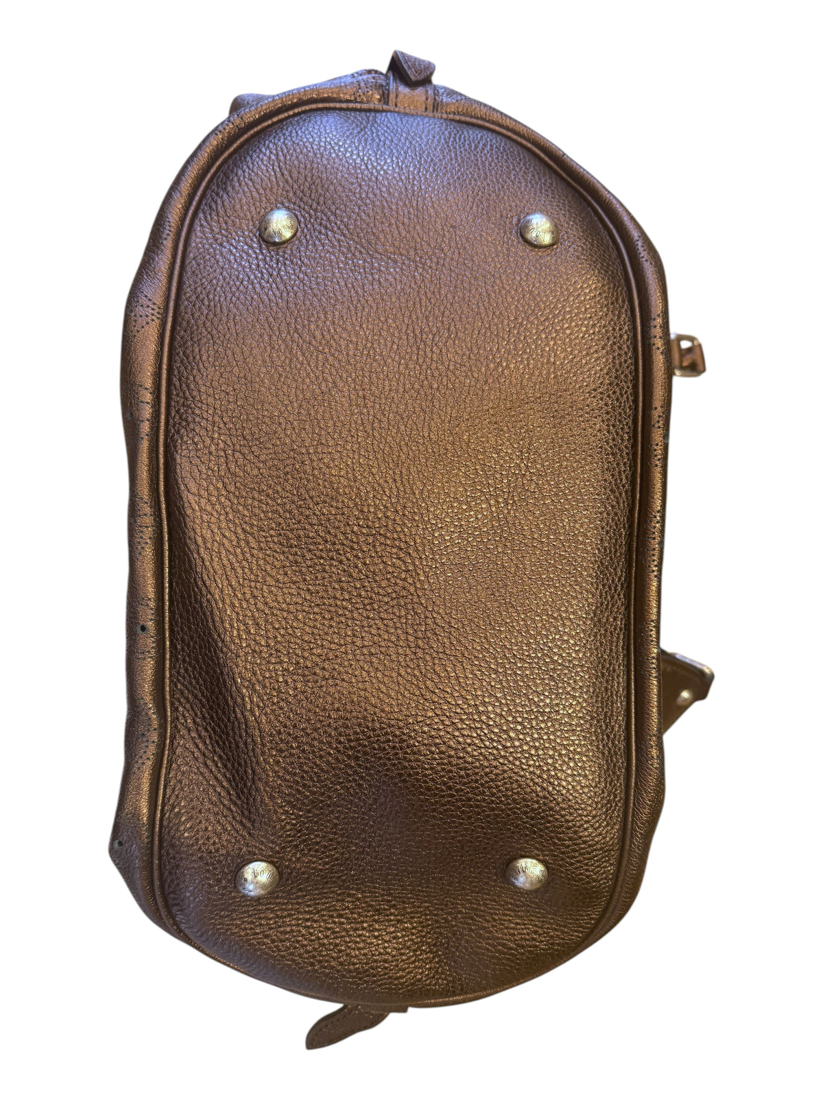 Brandsamsara Louis Vuitton Mahina XL bag base showing brown leather texture and four silver-tone protective feet