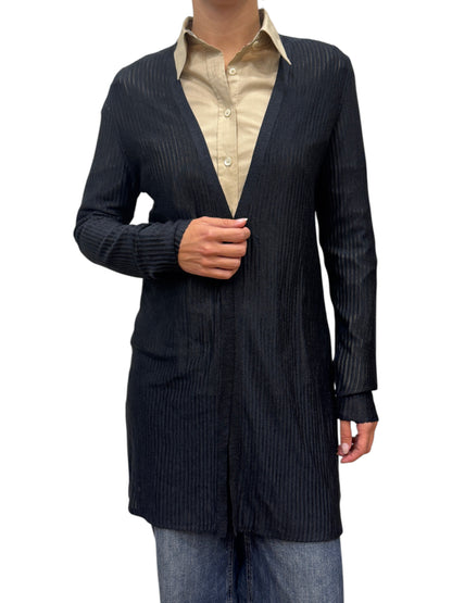 Brandsamsara Akris long sleeve cardigan in ribbed dark blue silk worn over a beige button-down shirt
