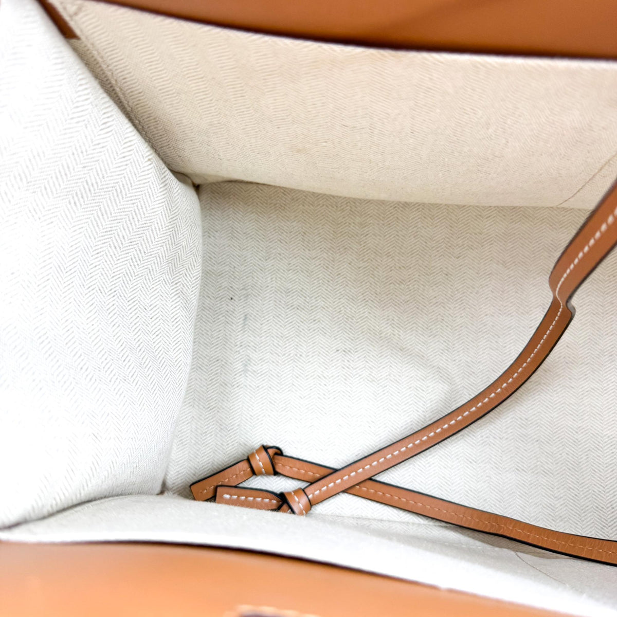 Loewe Cushion Leather, Brown, Leather, Tote Bag