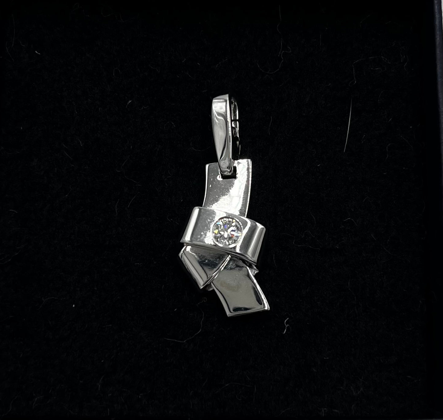 Cartier Knot Pendant Silver, White, White Gold, Pendant
