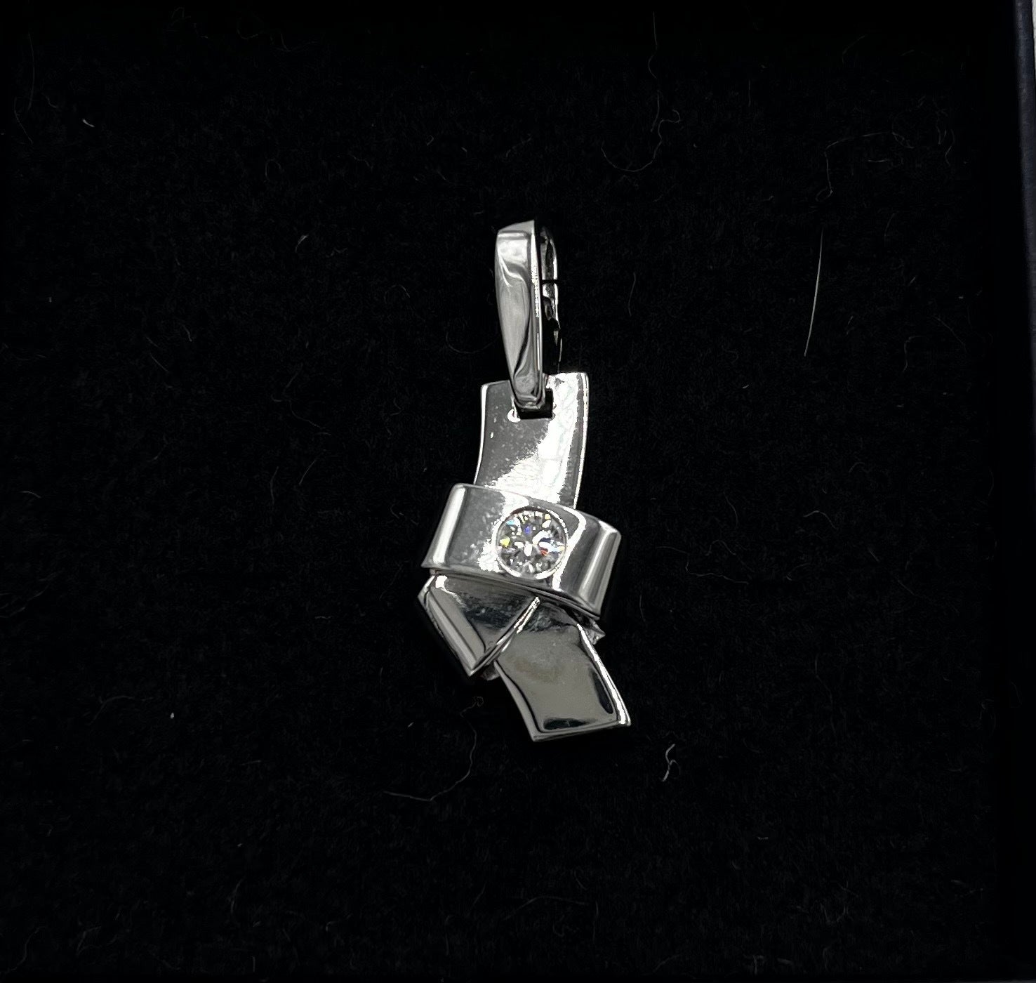 Cartier Knot Pendant Silver, White, White Gold, Pendant