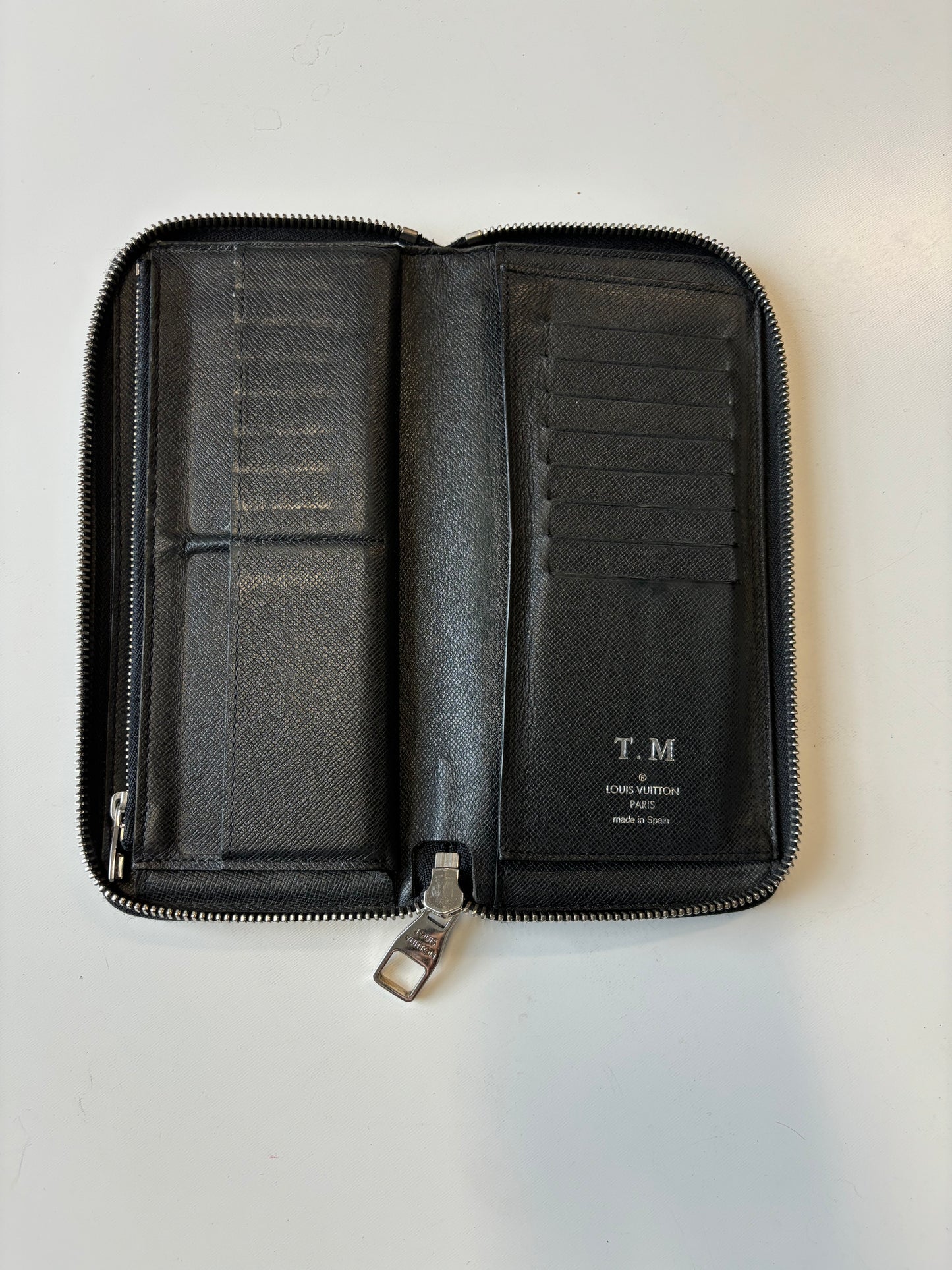 Louis Vuitton Zippy Organizer Taiga Leather, Black, Leather, Wallet