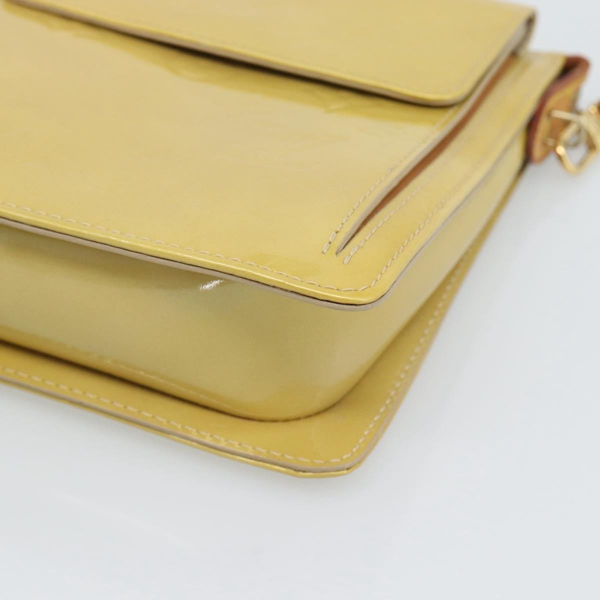 Louis Vuitton Mott Monogram Vernis, Beige, Patent Leather, Clutch