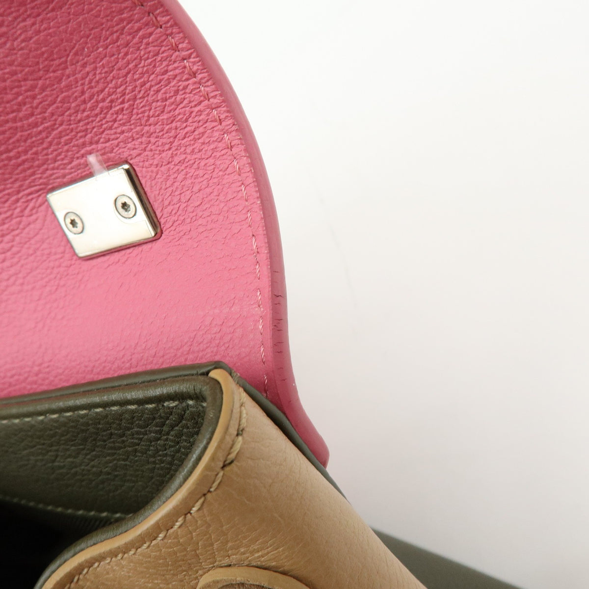 Louis Vuitton Lockme II Leather, Pink, Leather, Shoulder Bag