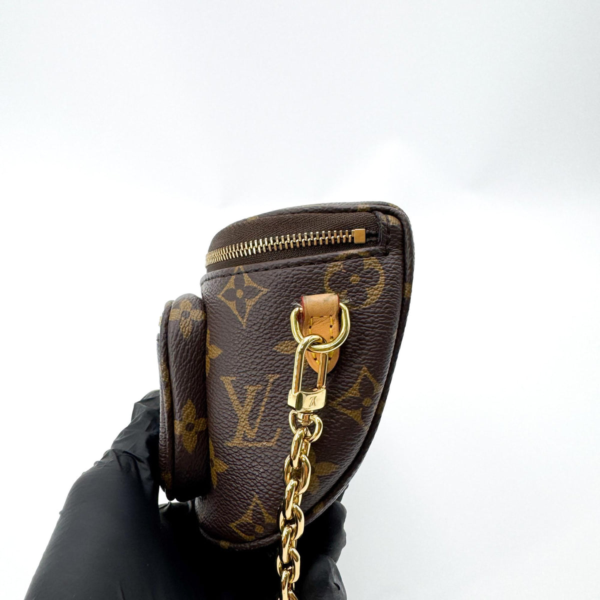Louis Vuitton Bum Monogram Canvas, Brown, Canvas, Clutch