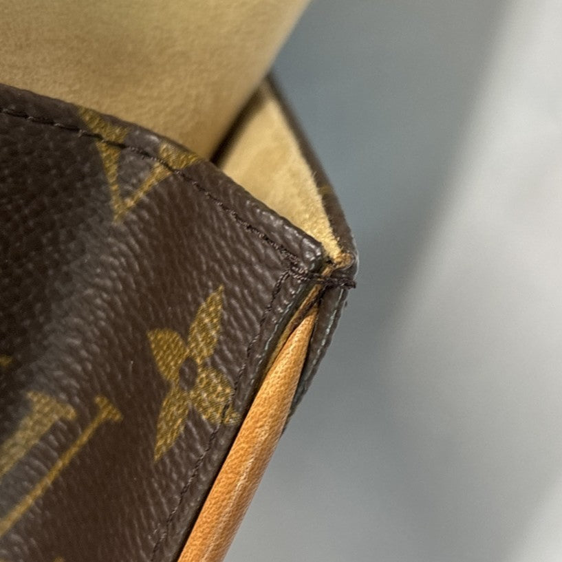 Louis Vuitton Florentine Pochette Canvas, Brown, Canvas, Clutch