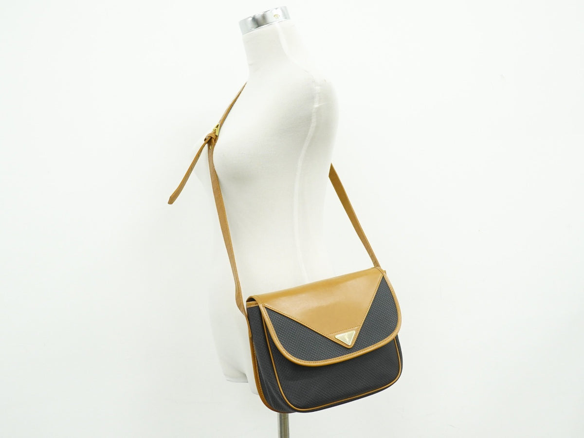 Saint Laurent Vintage Shoulder bag leather, Black, Canvas, Shoulder Bag