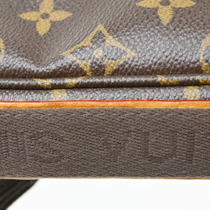 Louis Vuitton Trotteur Beaubourg Monogram Canvas, Brown, Canvas, Shoulder Bag
