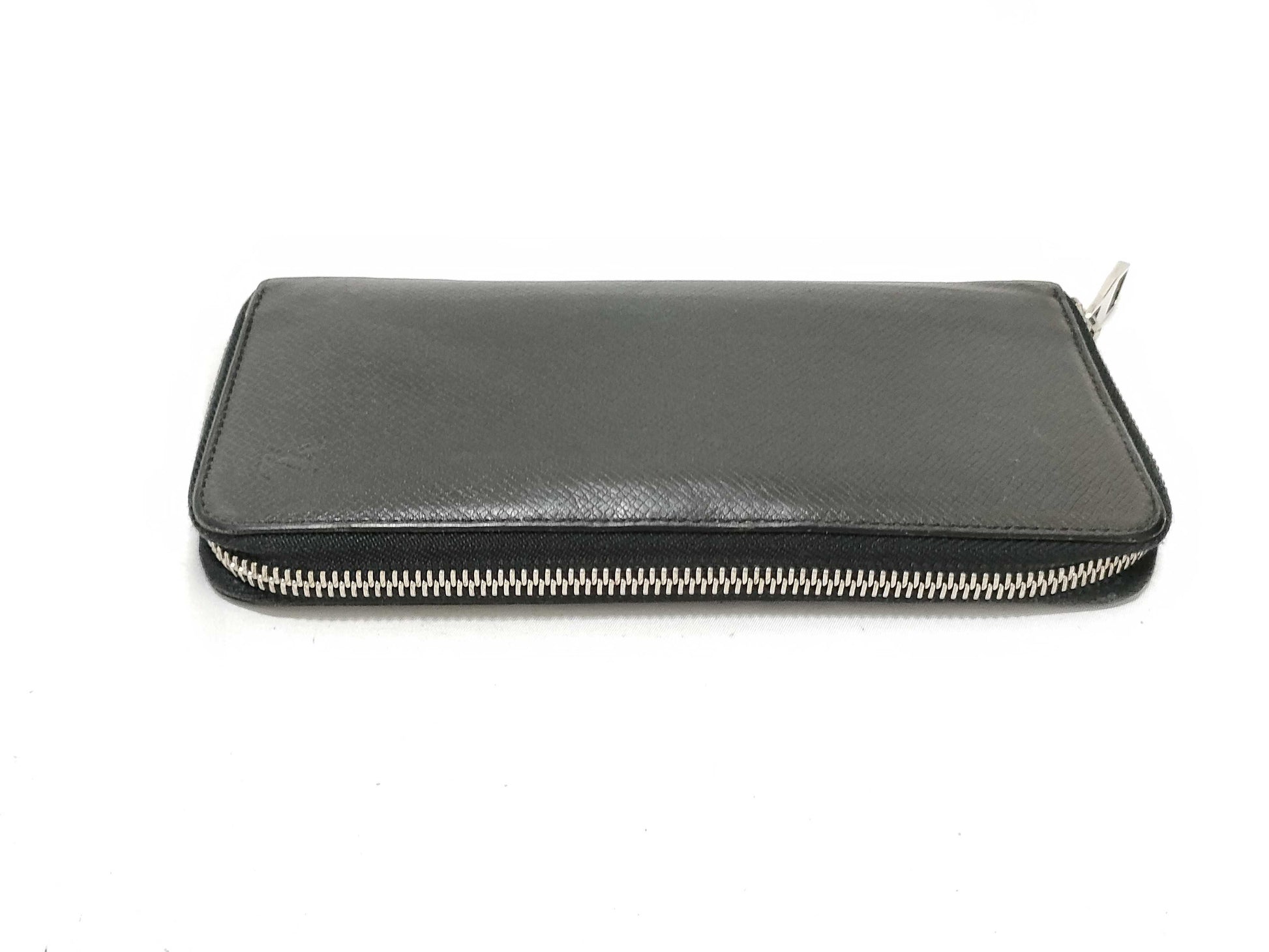 Louis Vuitton Zippy Organizer Taiga Leather, Black, Leather, Wallet