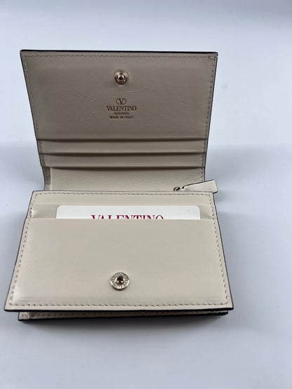 Valentino Garavani Rockstud Pouch Leather, WHITE, LEATHER, Clutche & pouche