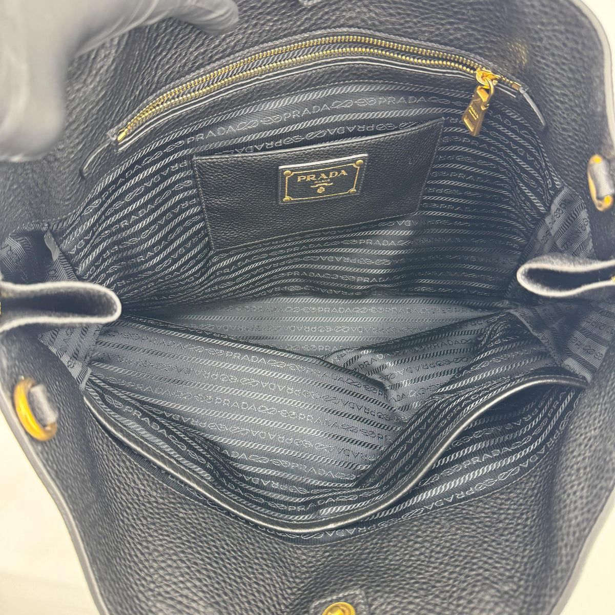 Prada Side Zip Convertible Vitello Daino, Black, Leather, Tote Bag