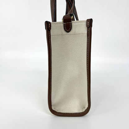 Burberry Freya Shopping Tote - Brandsamsara