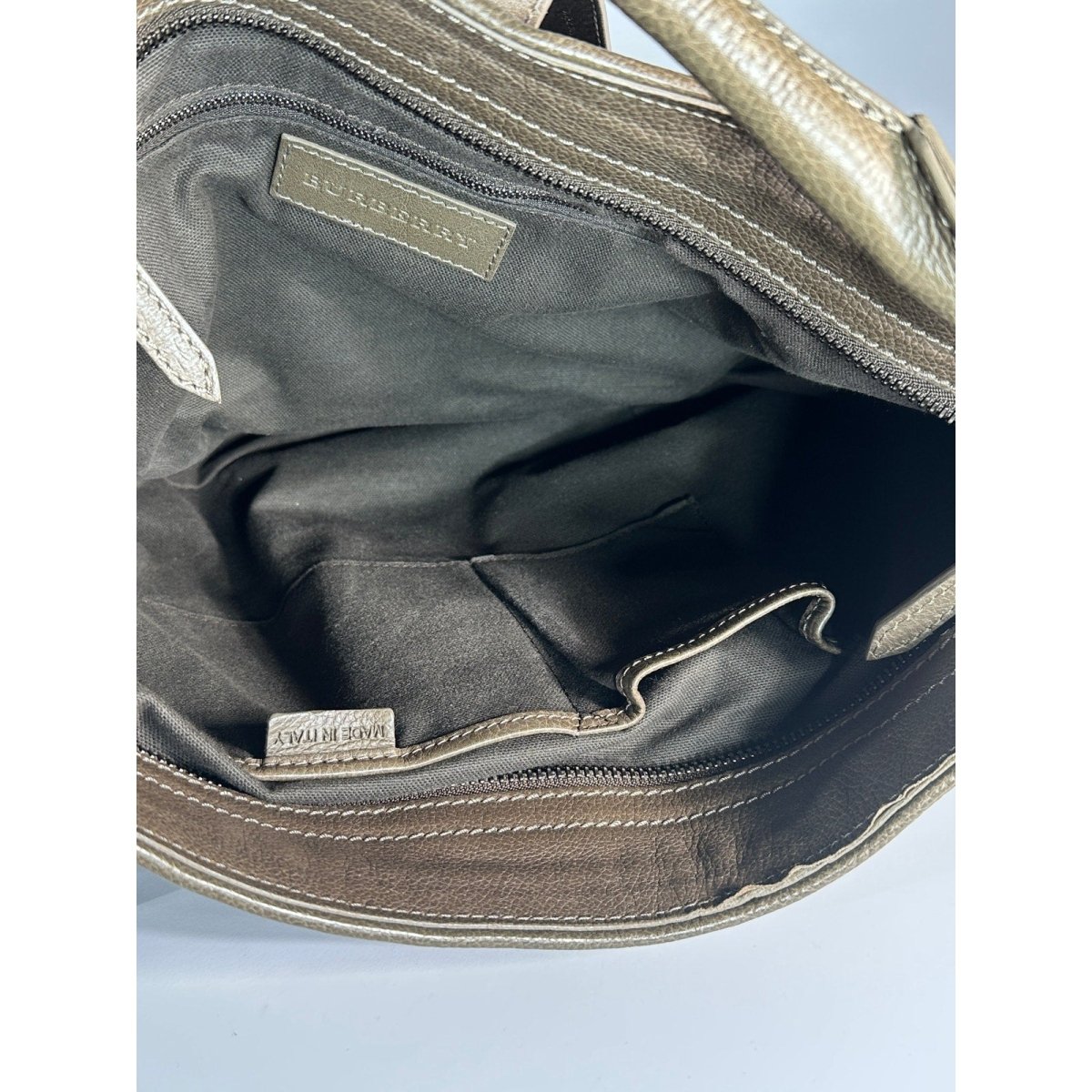 Burberry Hobo Bag - Brandsamsara