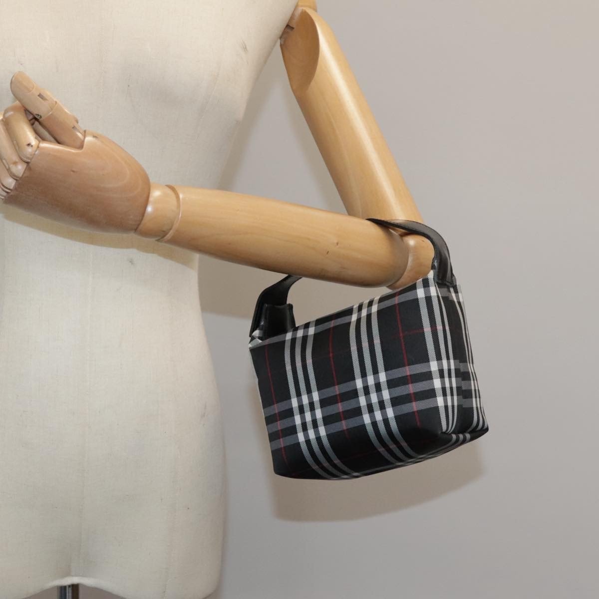 Burberry Nova Check Handbag - Brandsamsara