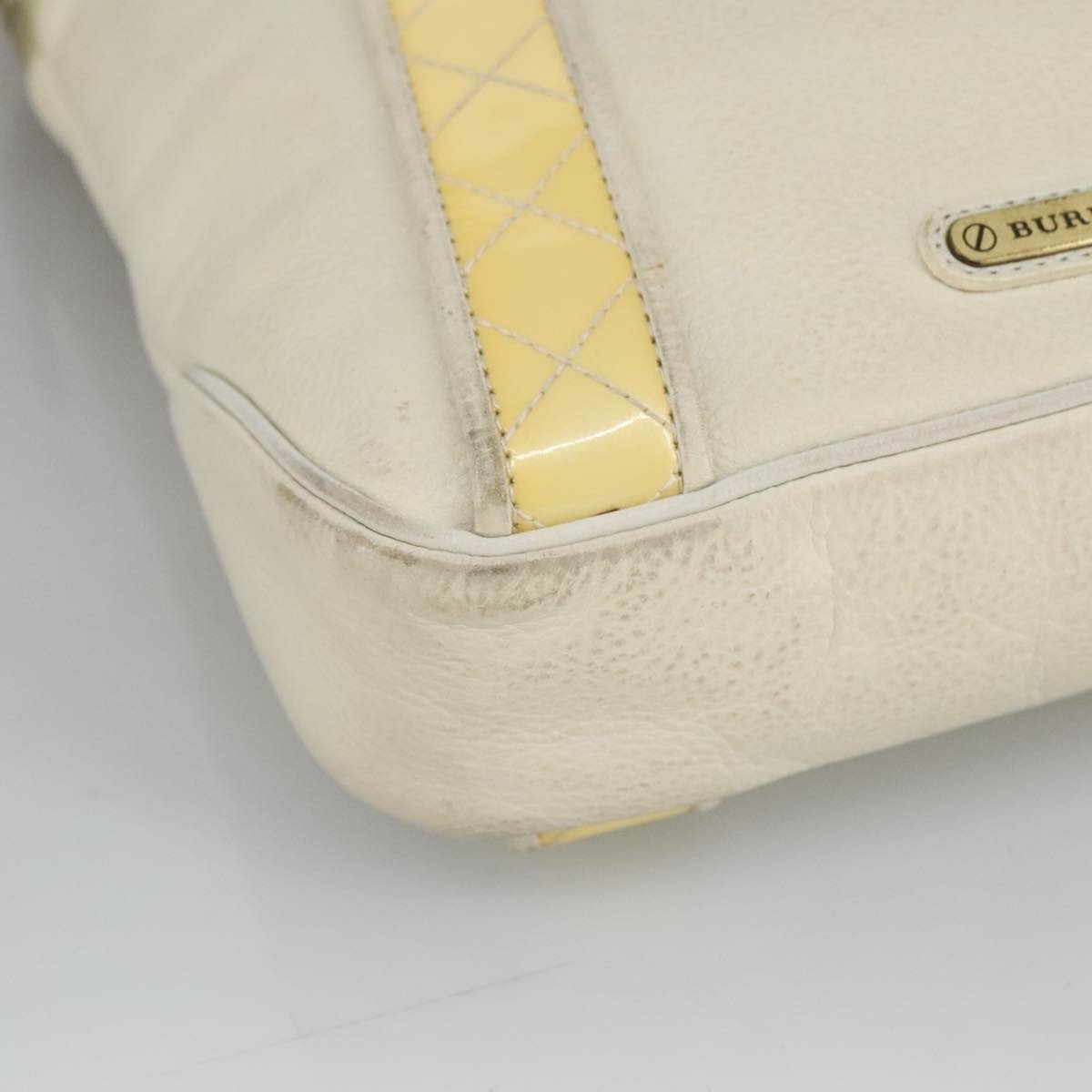 Burberry Vintage Shoulder Bag - Brandsamsara