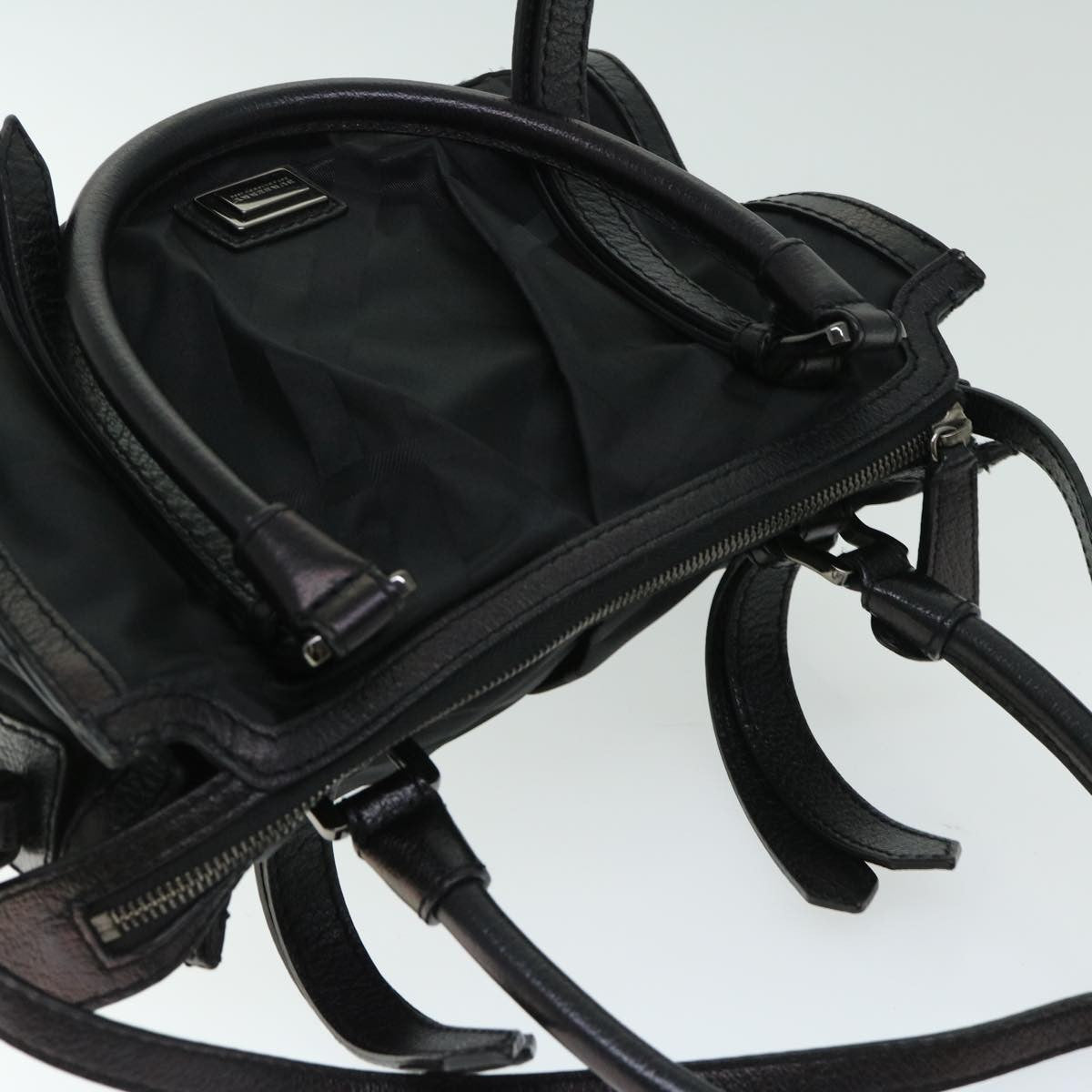 Burberry Zip Top Shoulder Bag - Brandsamsara