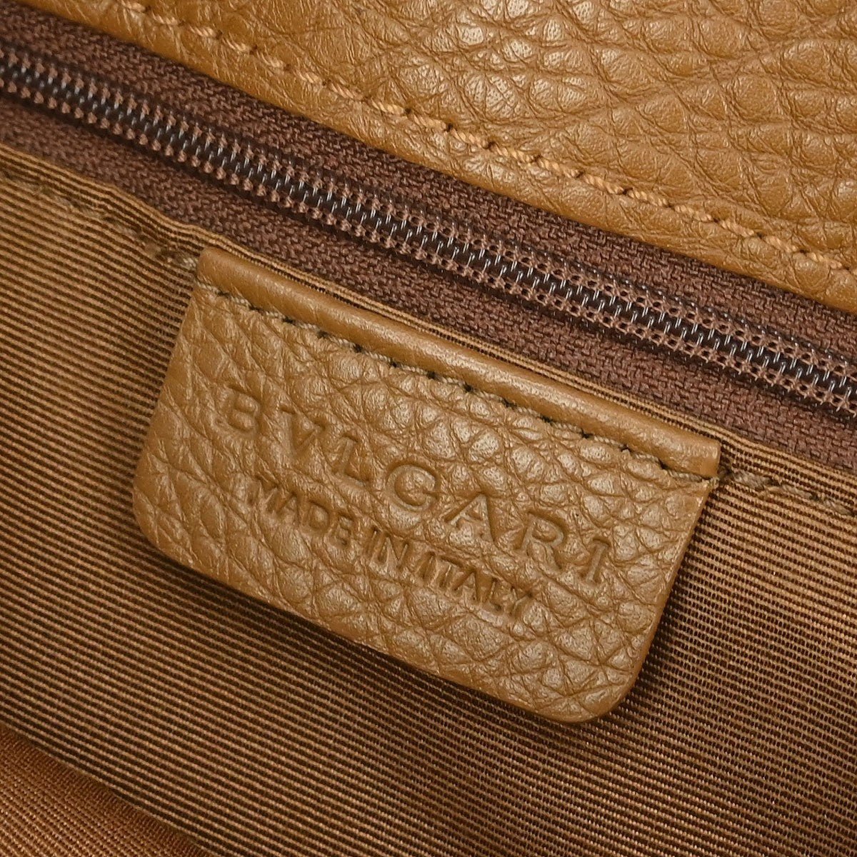 Bvlgari Logomania Handbag - Brandsamsara