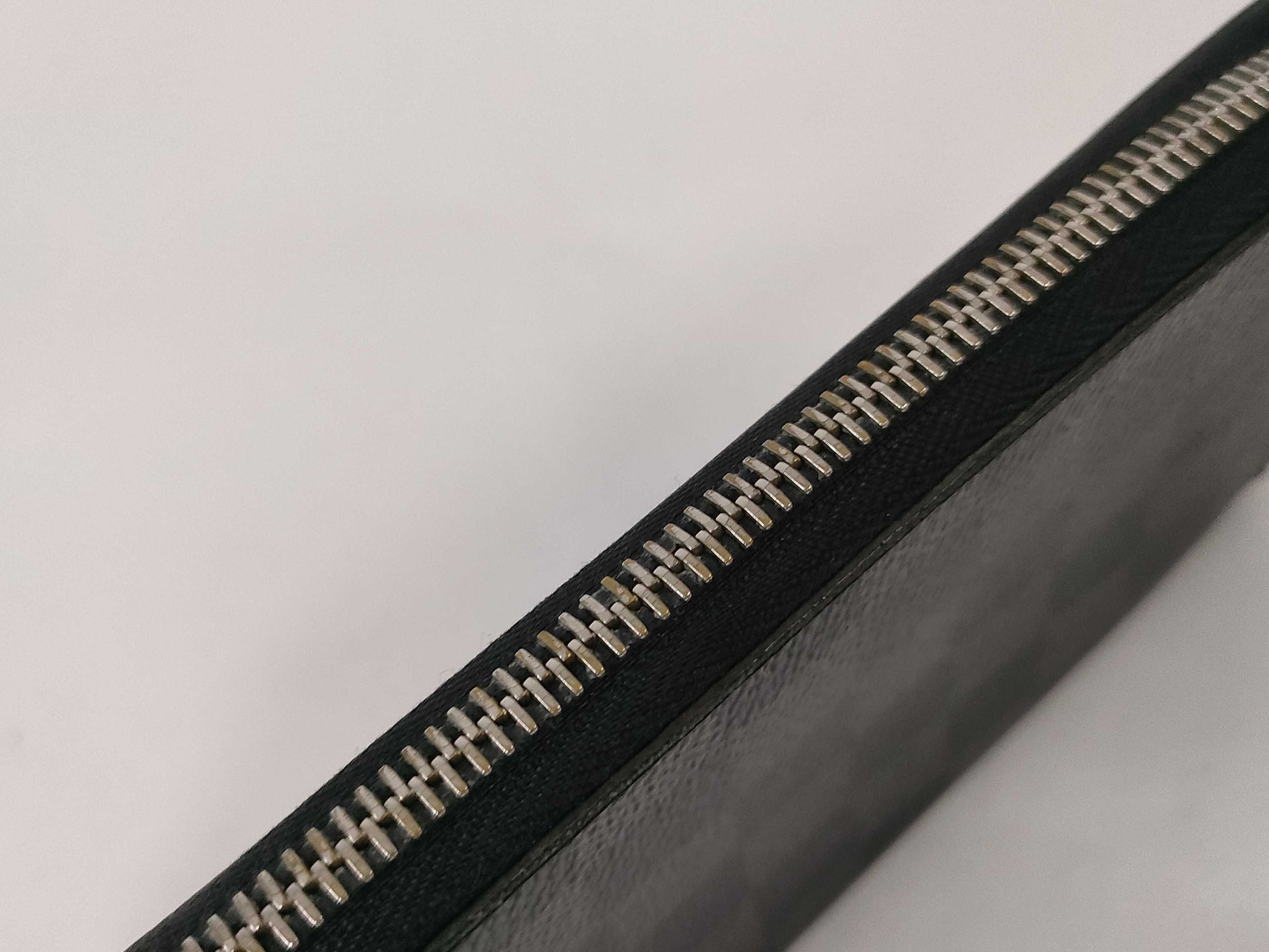 Louis Vuitton Zippy Organizer Damier Graphite, Black, Leather, Wallet